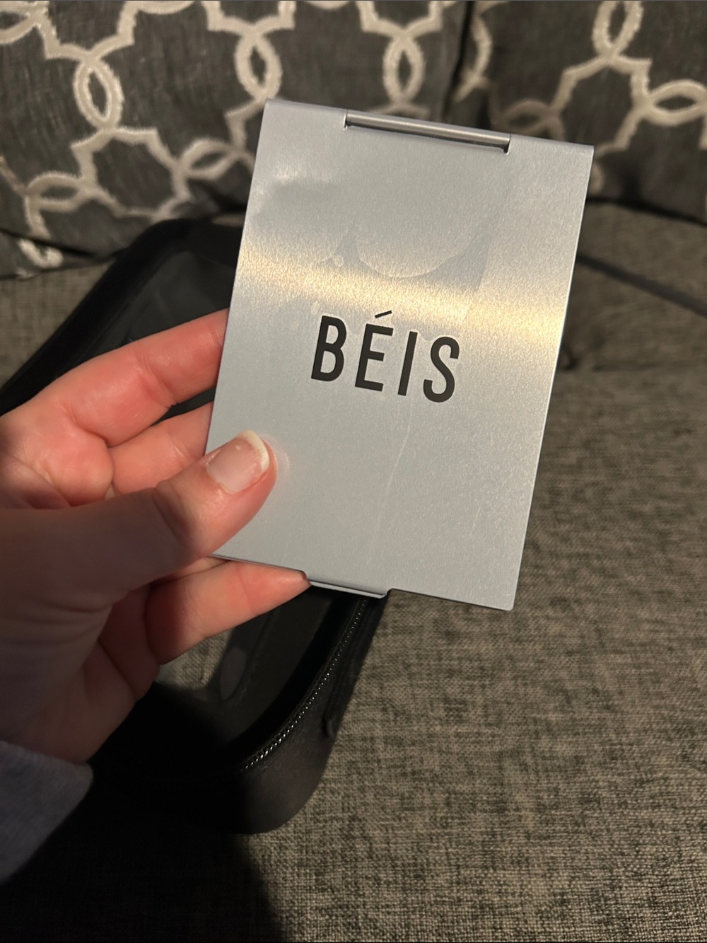 Béis The in Flight Cosmetic Case - Picture 9 of 9